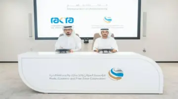 سلطة دبي البحرية و«رأس الخيمة للمواصلات» تعززان التكامل في تنظيم الحركة بين الإمارتين